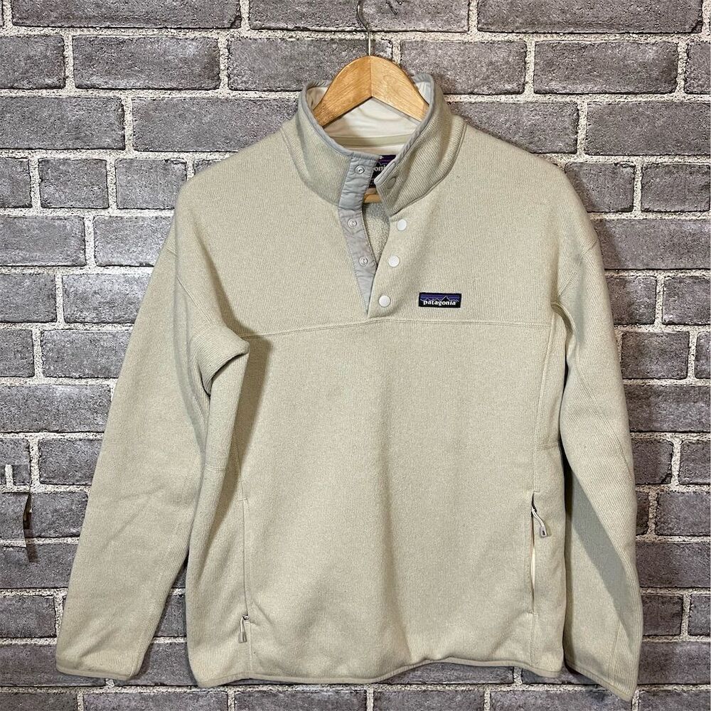 Patagonia Women's Beige Fleece Pullover Sweater M Long Sleeve Casual